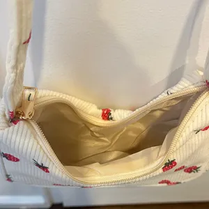 Strawberry Print Cream Shoulder Bag Red thumbnail 3