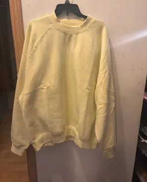 Essential fear of God crewneck size XL thumbnail 1