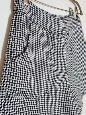 TCEC Black and White Houndstooth High Waist Shorts Size Medium thumbnail 3