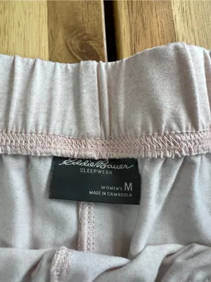 Eddie Bauer Sleepwear Pajama Set Women’s Medium Pink Short Sleeve Top & Shorts thumbnail 10