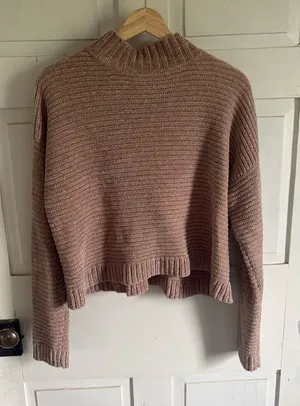 Forever 21 Sweater thumbnail 1