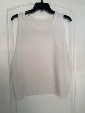 White workout tank Size M thumbnail 1