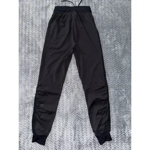 Lululemon Women's Beyond The Studio Joggers Black Pull On Size 0 thumbnail 5