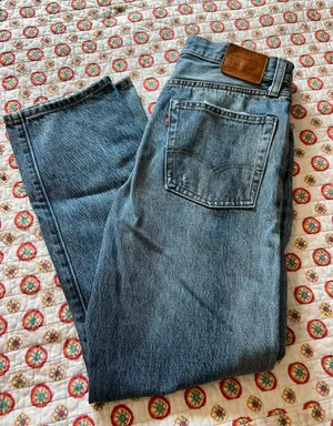 EUC Levi’s Premium 501 Denim Light Wash Distressed Jeans size 26 thumbnail 1