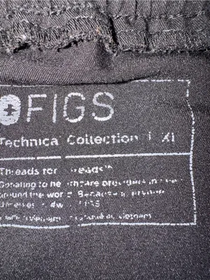 FIGS Technical Collection Black Scrub Set Women's XL EUC V-Neck Straight Leg thumbnail 3
