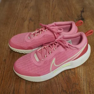 Nike‎ Air Max Volley Womens Size 8.5 Tennis Shoes Pink White Athletic Sporty thumbnail 5