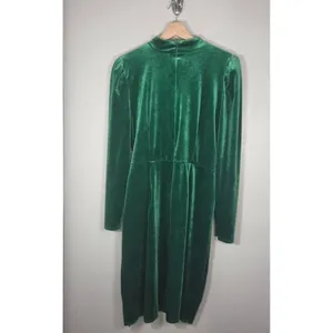 Eloquii Emerald Green Velvet Dress 16 Faux Wrap Ruched Holiday Cocktail Midi thumbnail 3