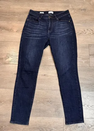 LOFT Outlet Curvy Skinny Jeans Dark Wash‎ Womens Size 4 Clean Wash Flattering thumbnail 1