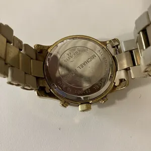 Michael Kors Watch Needs Battery And Can Be Used For Pieces thumbnail 7