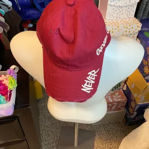Burgundy Distrussed cap Red thumbnail 2
