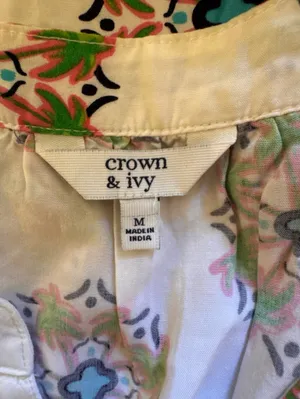 Crown & Ivy Pink Green Floral Print Pink Crochet Eyelet Trim Sleeveless Blouse M thumbnail 5