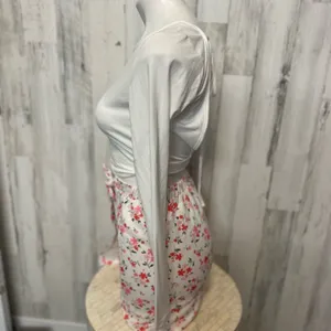 White Open-Back Long Sleeve Crop Top & Floral Mini Skirt Set – Size Small thumbnail 3