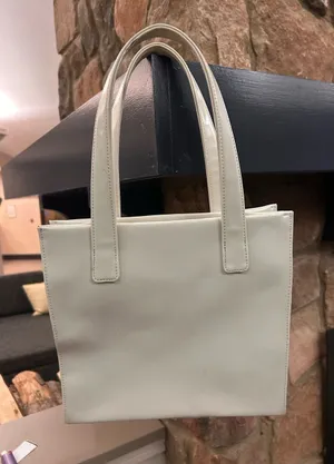 Bag Cream Shoulder Bag with Double Handles thumbnail 1