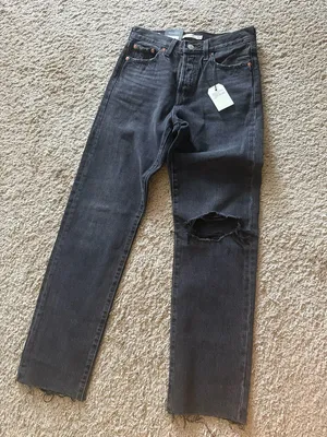 Levi’s Wedgie Straight Jeans Distressed High-Rise Button Fly thumbnail 3