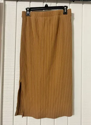 Old Navy Women’s Midi Skirt thumbnail 1