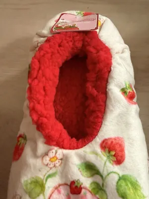 Strawberry Shortcake Fuzzy Babba Slipper Socks Size M/L thumbnail 2