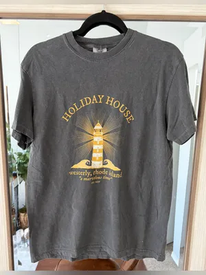 Comfort Colors graphic t-shirt Holiday House Rhode Island 100% Cotton sz Medium thumbnail 1