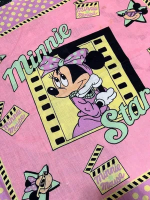 Walt Disney Minnie Mouse Character Scarf thumbnail 2