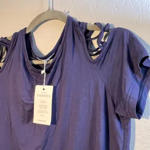 Purple Short Sleeve Tee with Cut Out Details Large T Shirt Brand New NWT thumbnail 4