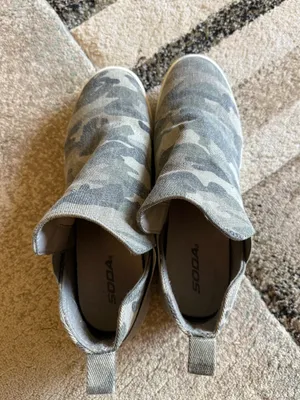 Camo wedge sneaker Size 10 thumbnail 3