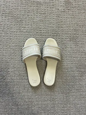 A New Day St. Tropez Beige Slide Sandals - Women's Casual Slip-On Size 9! thumbnail 3