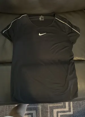 Nike Dri-Fit Shirt Sleeve Short Women’s thumbnail 1