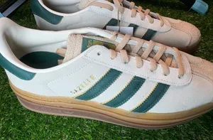 Adidas Gazelle. Women’s 10. Cream and green thumbnail 1