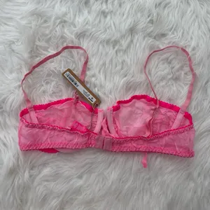 Skims Romance Balconette Bra Bubble Gum Size 36B thumbnail 4
