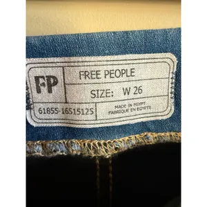 Free People Denim Jeans Leggings Womens‎ Size 26 Pull On Frayed Hem Blue thumbnail 2