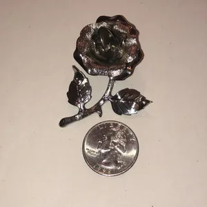 Silver Tone Vintage Rose Brooch thumbnail 4