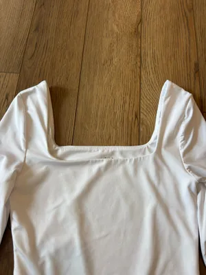 Long sleeve white bodysuit Size M thumbnail 2