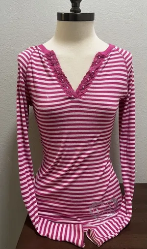 l.e.i. Vintage Long Sleeved Henley Pink Striped Y2K Shirt L thumbnail 1