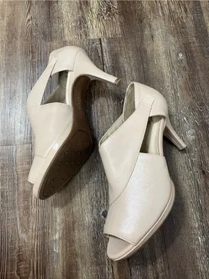 Life Stride Nude Soft System Taupe Peep Toe Heels 8.5 Preppy Formal Wedding thumbnail 3