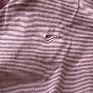 Nike Womens V Neck T Shirt Pink White Striped Short Sleeve Tee Size M thumbnail 3