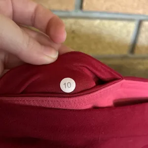 Lululemon Red & Pink Capri Cropped Legging Tight Size 10 thumbnail 4