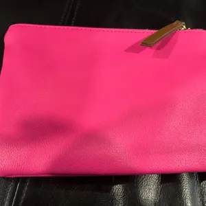 Juicy Couture Hot Pink Cosmetic Pouch thumbnail 4