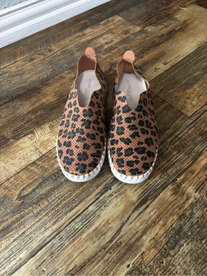 Women’s Isle Jacobsen Leopard Slip thumbnail 2