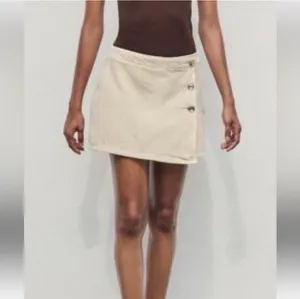 Zara Women’s Tan Asymmetrical Skort thumbnail 6