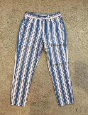 American Eagle Jeans thumbnail 1