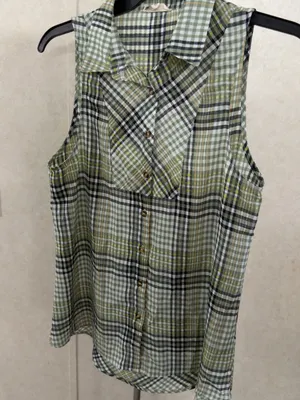 entro Green Plaid Sleeveless Button-Front Blouse thumbnail 2