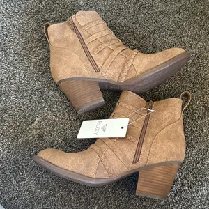Roxy Women's Tan Braided Strap Block Heel Booties thumbnail 2