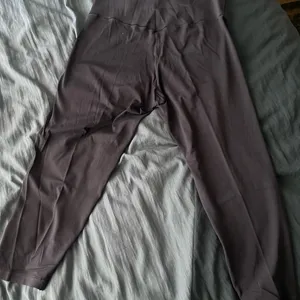 Aerie OFFLINE BY REAL ME HIGH WAISTED CROPPED LEGGING SIZE LARGE thumbnail 3