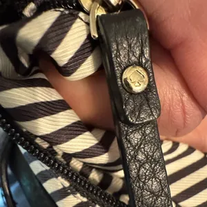 Kate Spade Leather Boho‎ Shoulder Bag thumbnail 9