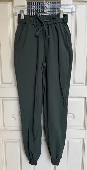 Lululemon Keep‎ Moving Pant High-Rise 7/8 Smoked Spruce Joggers Size 0 thumbnail 1