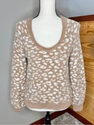 Abercrombie & Fitch Soft A&F Leopard Print Sweater Small S Tan White Scoop Neck thumbnail 2