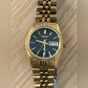 Seiko SQ Presidential Vintage Ladies Watch Black Dial Gold Plated Case Bracelet thumbnail 4