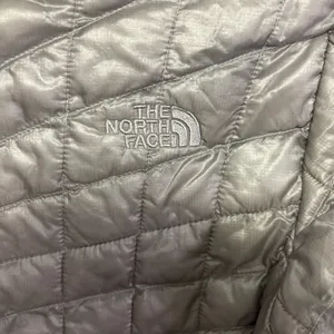 The North Face Womens ThermoBall Trekker Jacket Mid-Grey XS Full Zip Pakable thumbnail 9