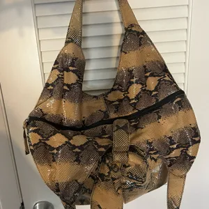 MELIE BIANCO CHIC Snakeskin Tote Bag-really cute-bow on front thumbnail 3