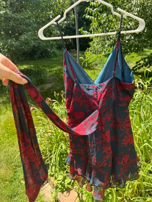 Selfie Leslie Red Floral Wrap Dress thumbnail 3