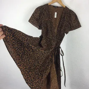 NWT Madewell Flutter-Sleeve Wrap Mini Dress in Painted Leopard Medium thumbnail 13